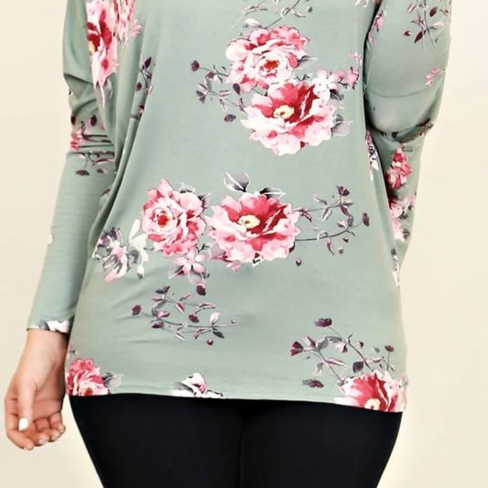 New Plus soft green floral dolman sleeve blouse - Picture 4 of 8